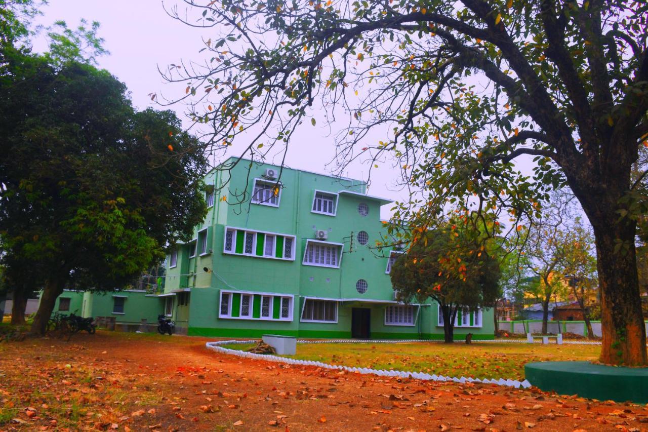 Jhargram Eshani Hotels And Guest House Buitenkant foto